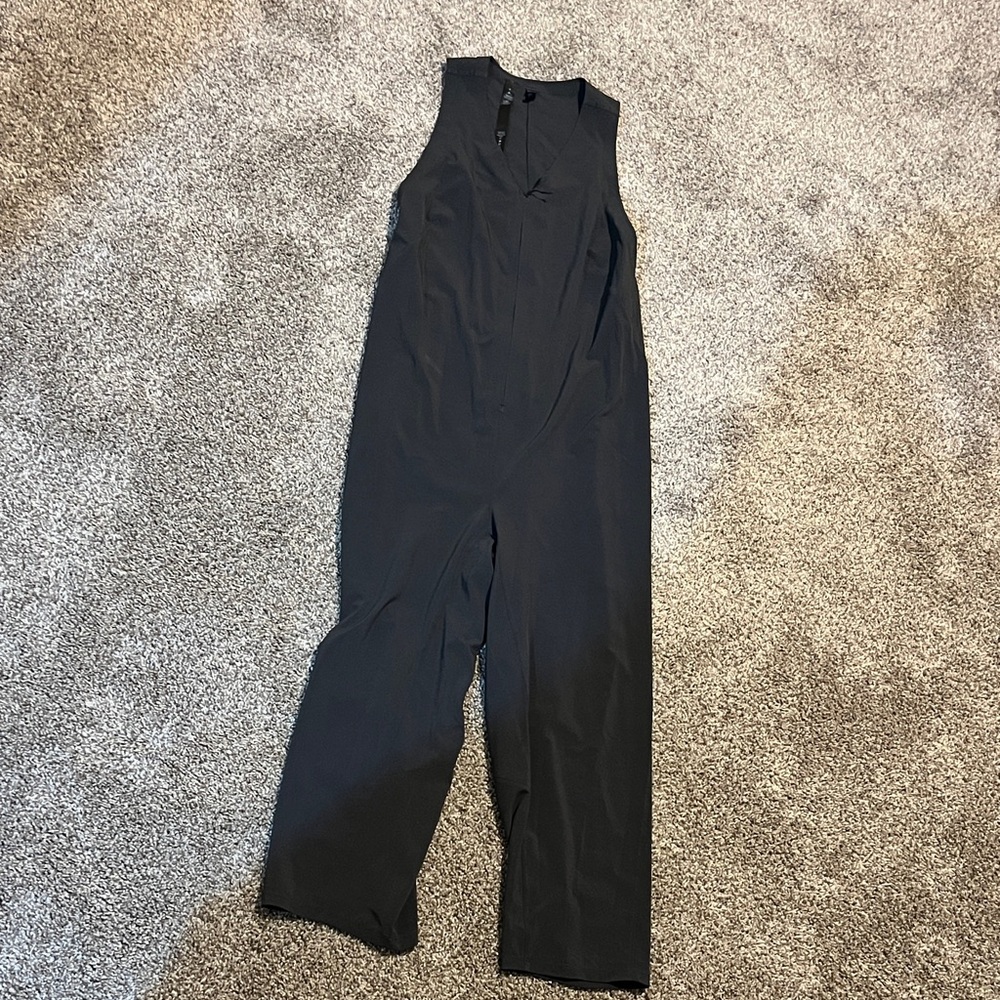 Lululemon Athletica Charcoal Gray Jumpsuit Sleeveless Zip Up Size 4 VGUC